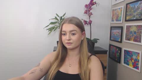 Snapshot of mysteryericax chatting on 03-07-25, 08:56 Erica online show from 03-07-25, 08:56