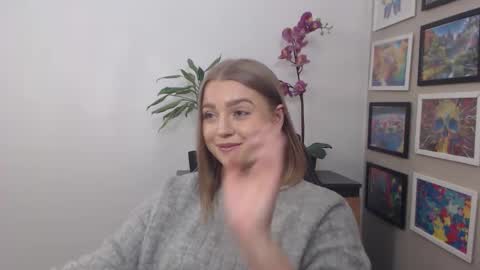 Snapshot of mysteryericax chatting on 03-12-25, 09:23 Erica online show from 03-12-25, 09:23