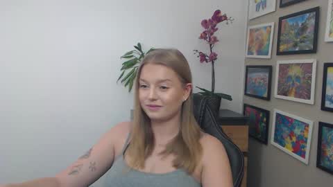 Snapshot of mysteryericax chatting on 02-25-26, 12:15 Erica online show from 02-25-26, 12:15