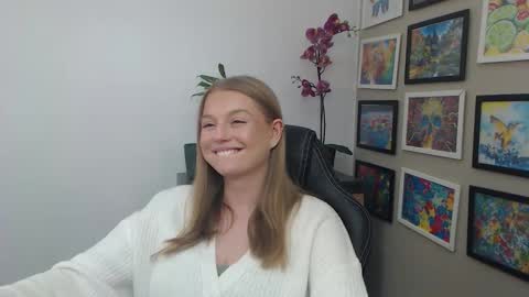 Erica online show from 04-17-26, 01:25