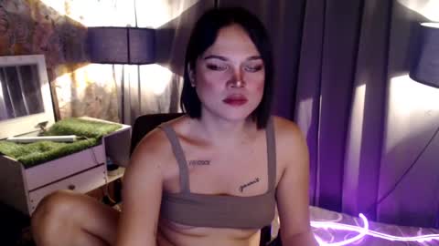 Snapshot of mysteryman_xxx chatting on 02-21-25, 04:51 UR GIRL NEXTDOOR online show from 02-21-25, 04:51