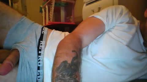 Snapshot of mysterymyn chatting on 09-13-25, 05:18 mysterymyn online show from 09-13-25, 05:18