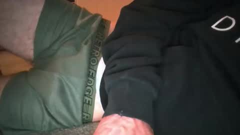 Snapshot of mysterymyn chatting on 10-24-25, 02:41 mysterymyn online show from 10-24-25, 02:41