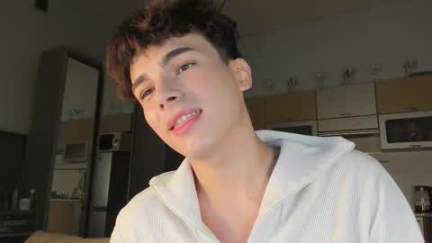 Snapshot of mystic_evan chatting on 09-18-25, 02:08 Evan Brown online show from 09-18-25, 02:08