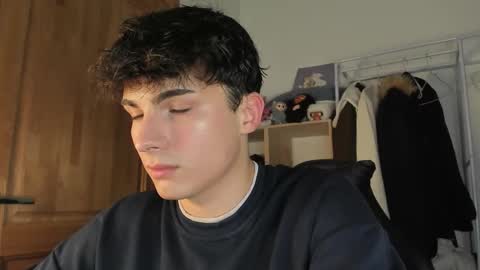 Snapshot of mystic_evan chatting on 10-17-25, 09:39 Evan Brown online show from 10-17-25, 09:39