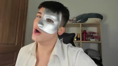 Snapshot of mystic_evan chatting on 10-31-25, 12:22 Evan Brown online show from 10-31-25, 12:22