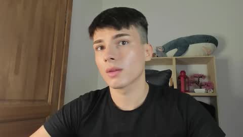 Snapshot of mystic_evan chatting on 11-12-25, 03:12 Evan Brown online show from 11-12-25, 03:12