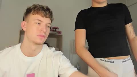 Snapshot of mystic_evan chatting on 12-01-25, 10:15 Evan Brown online show from 12-01-25, 10:15