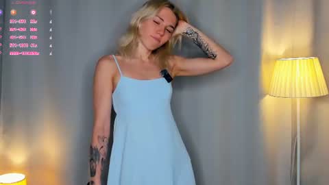 Snapshot of myviolet_rush chatting on 06-26-26, 07:07 Olivia or just olive online show from 06-26-26, 07:07