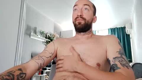 Snapshot of n22day22 chatting on 09-17-25, 11:23 Mr Bigmagnum online show from 09-17-25, 11:23