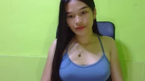 Snapshot of n3ssa chatting on 11-21-25, 10:52 nessa online show from 11-21-25, 10:52