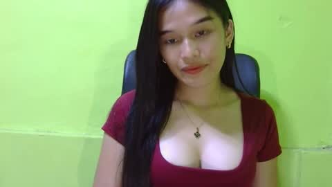 Snapshot of n3ssa chatting on 11-30-25, 11:47 nessa online show from 11-30-25, 11:47