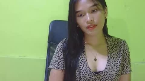 Snapshot of n3ssa chatting on 12-03-25, 10:35 nessa online show from 12-03-25, 10:35