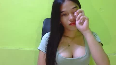 Snapshot of n3ssa chatting on 12-05-25, 11:52 nessa online show from 12-05-25, 11:52