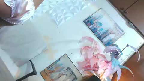 Snapshot of naa_waahh chatting on 09-10-25, 06:46 yannah online show from 09-10-25, 06:46
