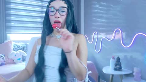 Snapshot of naaomi_cute chatting on 10-27-25, 07:40 naaomi_cute online show from 10-27-25, 07:40