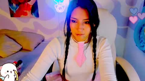 Snapshot of naaoomi chatting on 03-11-25, 08:31 Camila- free online show from 03-11-25, 08:31