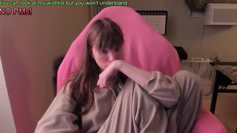 Snapshot of nacmar chatting on 11-24-25, 09:14 Natalie Marlo online show from 11-24-25, 09:14