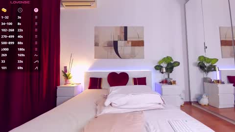 Nadia online show from 11-25-25, 05:02