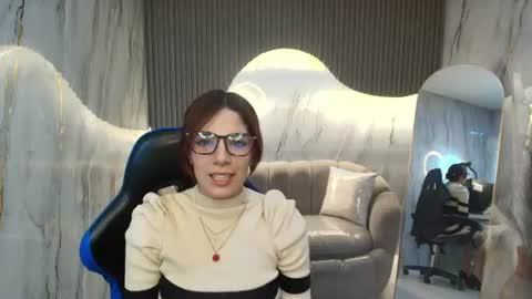 Nadia  online show from 07-10-26, 08:00
