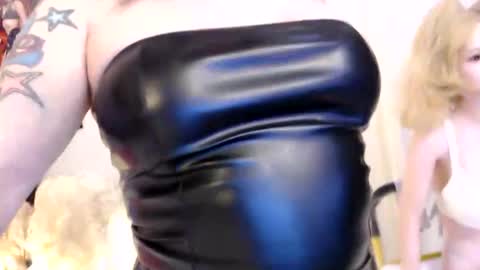 Nadia Vixen online show from 05-15-26, 11:45