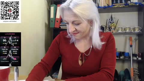 Snapshot of nadin_slut chatting on 12-24-24, 10:22 Nadin online show from 12-24-24, 10:22