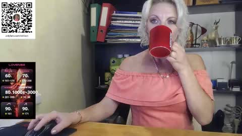 Snapshot of nadin_slut chatting on 10-11-25, 07:01 Nadin online show from 10-11-25, 07:01