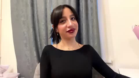 Snapshot of nadinevanni chatting on 06-28-26, 02:34 Leya online show from 06-28-26, 02:34