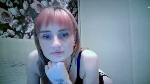 Snapshot of nadjia_sexy chatting on 11-29-25, 06:22 Nadjia online show from 11-29-25, 06:22