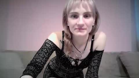 Snapshot of nadjia_sexy chatting on 12-05-25, 07:28 Nadjia online show from 12-05-25, 07:28