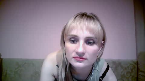 Snapshot of nadjia_sexy chatting on 12-15-25, 10:58 Nadjia online show from 12-15-25, 10:58