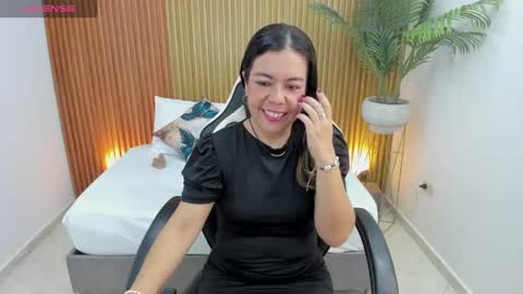 Snapshot of nahia_13 chatting on 01-31-25, 12:07 N A H I A online show from 01-31-25, 12:07