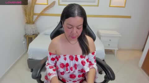 Snapshot of nahia_13 chatting on 02-05-25, 02:19 N A H I A online show from 02-05-25, 02:19