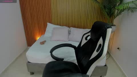 Snapshot of nahia_13 chatting on 02-06-25, 02:58 N A H I A online show from 02-06-25, 02:58