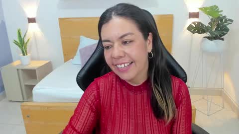 Snapshot of nahia_13 chatting on 02-08-25, 06:01 N A H I A online show from 02-08-25, 06:01