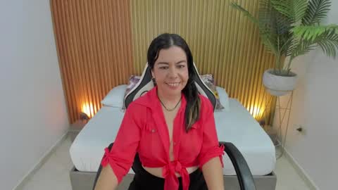 Snapshot of nahia_13 chatting on 03-06-25, 03:02 N A H I A online show from 03-06-25, 03:02