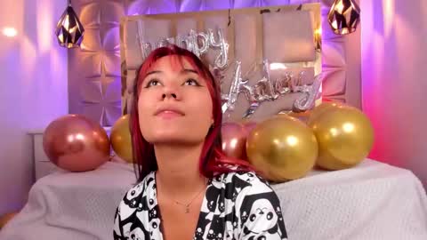 Snapshot of nahia_low chatting on 12-23-24, 05:39  Valeria  online show from 12-23-24, 05:39