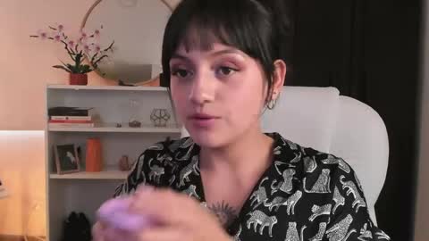 Nahia INDEPENDENT MODEL P online show from 05-28-26, 10:29