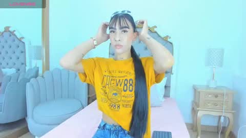 Snapshot of nahiara_johnson chatting on 12-08-24, 06:39 Nahiara online show from 12-08-24, 06:39