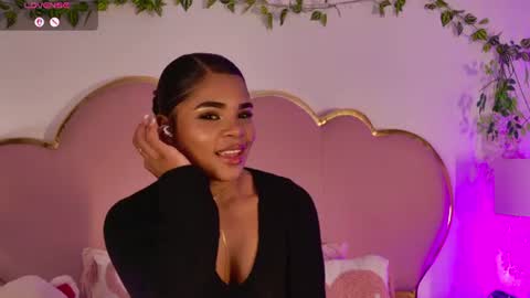 Snapshot of nahiarareina chatting on 06-11-26, 03:32 NahiaraReina online show from 06-11-26, 03:32