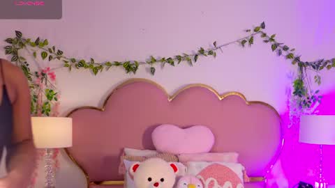 Snapshot of nahiarareina chatting on 07-25-26, 01:41 NahiaraReina online show from 07-25-26, 01:41