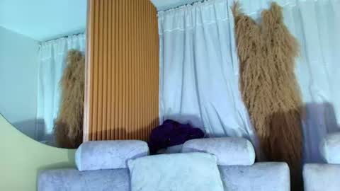 NahiaVictoria  online show from 07-26-26, 05:26
