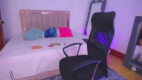 Nahomi online show from 04-07-26, 11:48