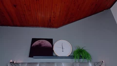  VICTORIA  online show from 01-10-26, 07:48