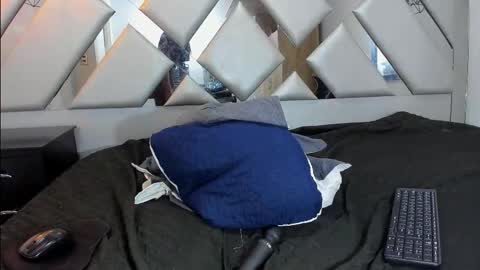 Nahomi  online show from 11-28-25, 11:29