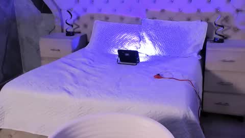 Nahomi online show from 02-28-25, 04:43