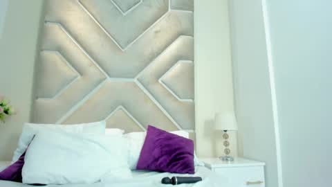 Snapshot of nahomy_harperr chatting on 12-17-25, 06:14 NAHOMY online show from 12-17-25, 06:14