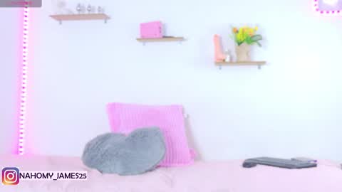 nahomy_james25 online show from 02-14-25, 06:08