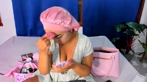 Nahomy online show from 09-28-25, 08:31