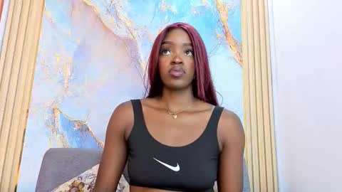 Nahomy  online show from 10-24-25, 10:06